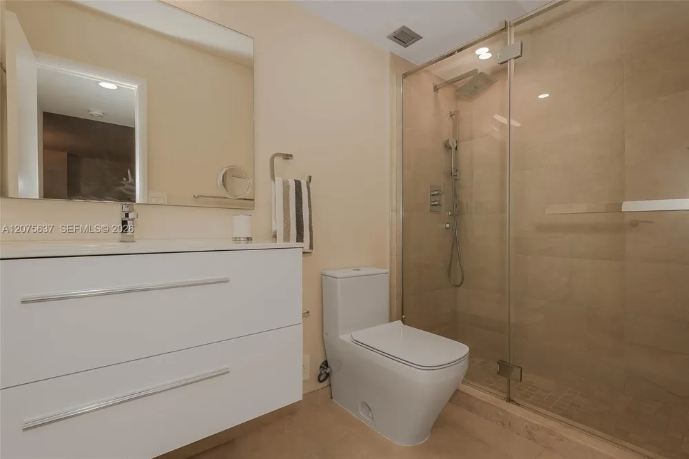 600 Three Islands Blvd #521 Hallandale Beach, FL 33009