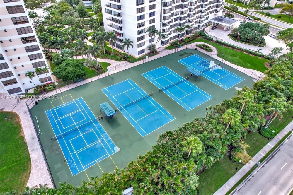600 Three Islands Blvd #521 Hallandale Beach, FL 33009
