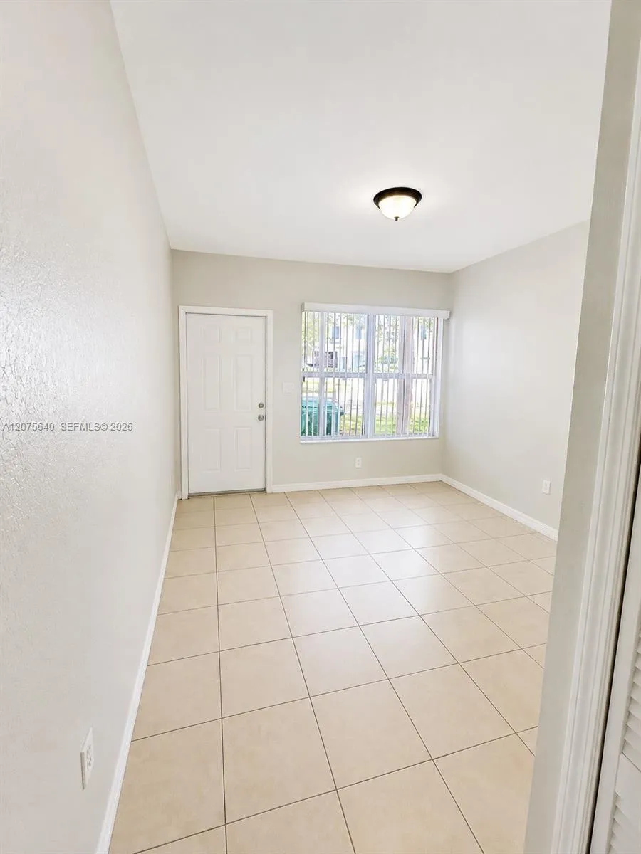 612 SW 11th St Florida City, FL 33034