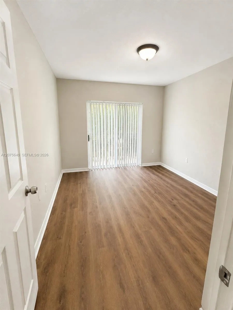 612 SW 11th St Florida City, FL 33034