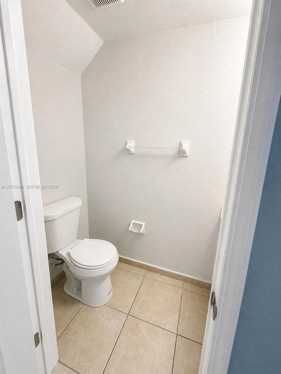 612 SW 11th St Florida City, FL 33034