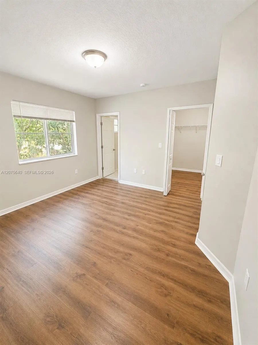 612 SW 11th St Florida City, FL 33034