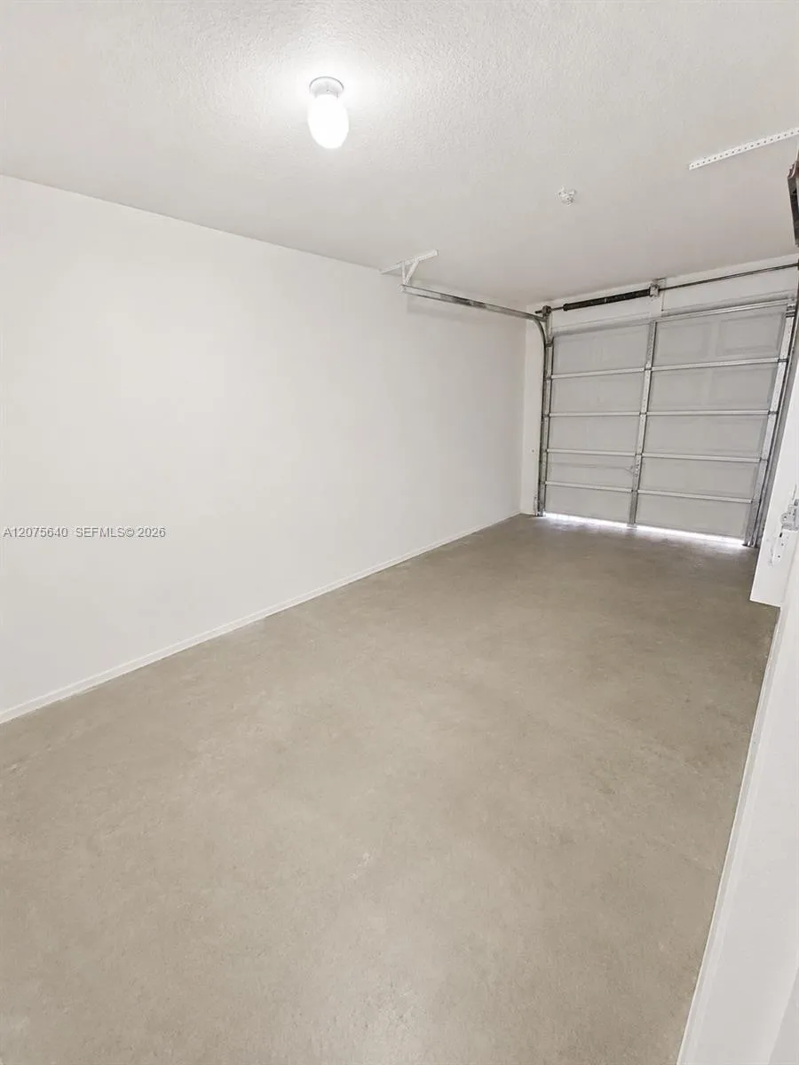 612 SW 11th St Florida City, FL 33034