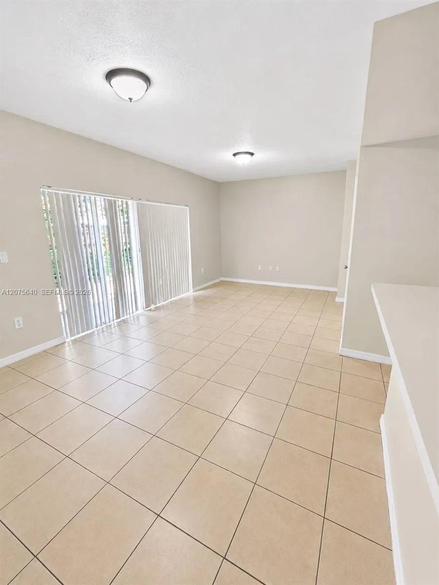 612 SW 11th St Florida City, FL 33034