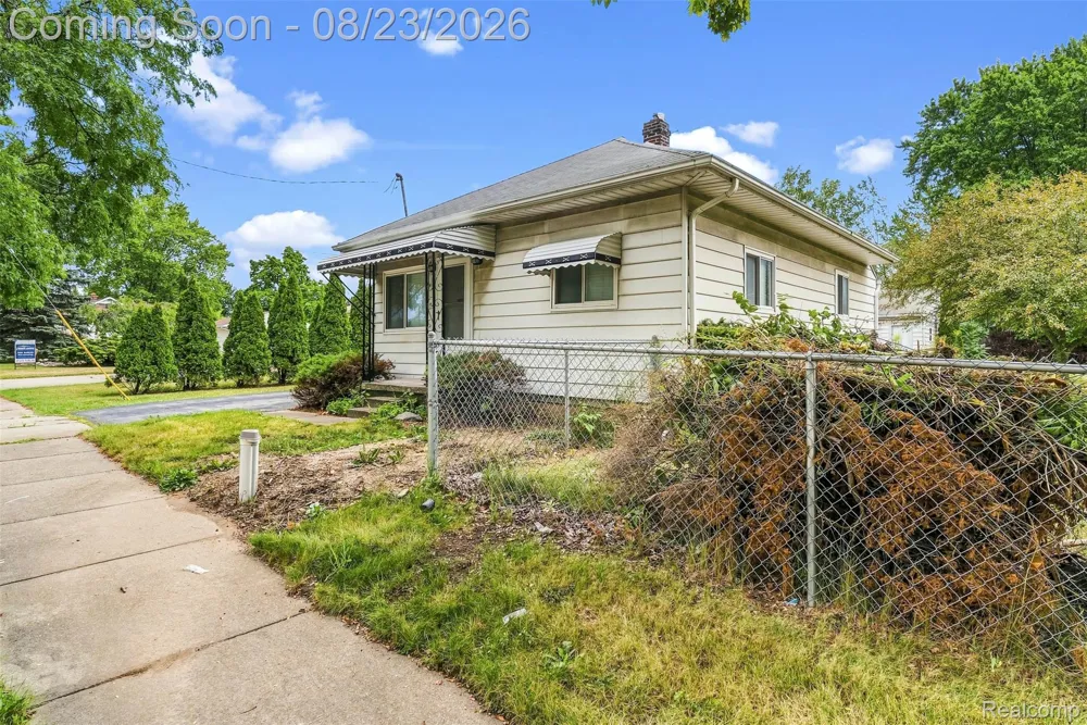 2083 Dutcher Street Flint Charter Township, MI 48532