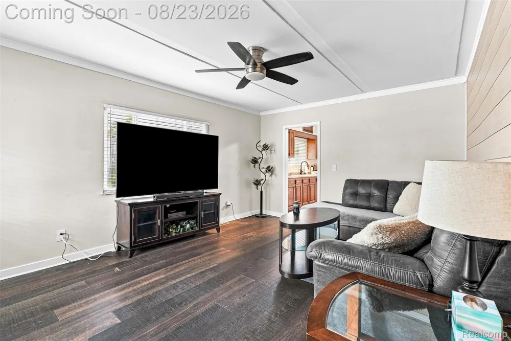2083 Dutcher Street Flint Charter Township, MI 48532