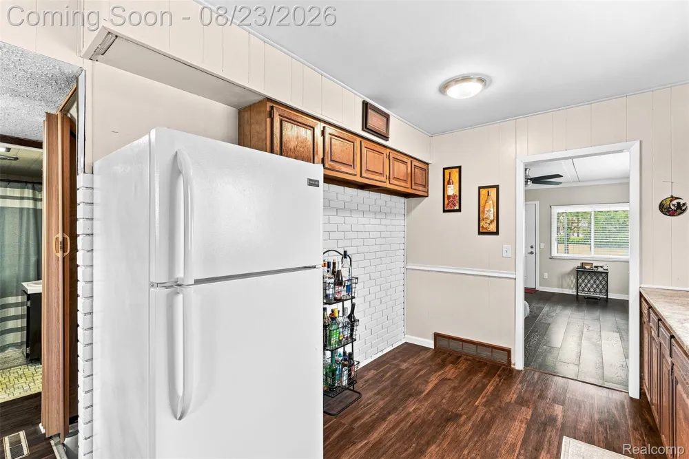 2083 Dutcher Street Flint Charter Township, MI 48532