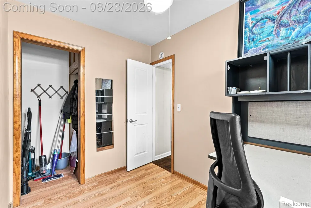 2083 Dutcher Street Flint Charter Township, MI 48532