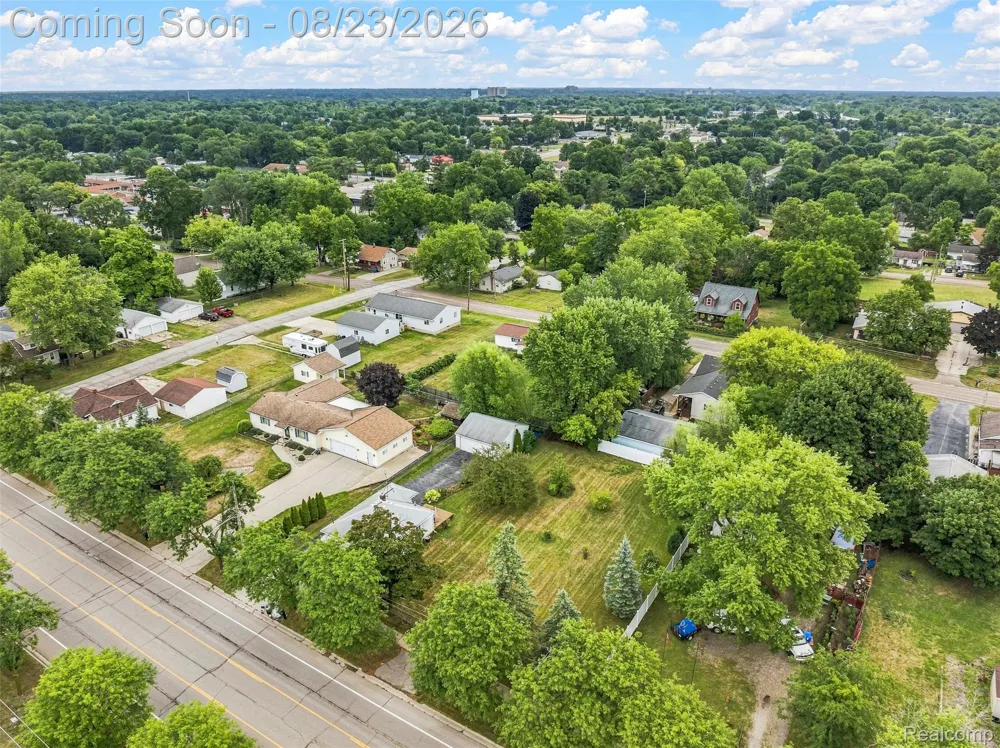 2083 Dutcher Street Flint Charter Township, MI 48532