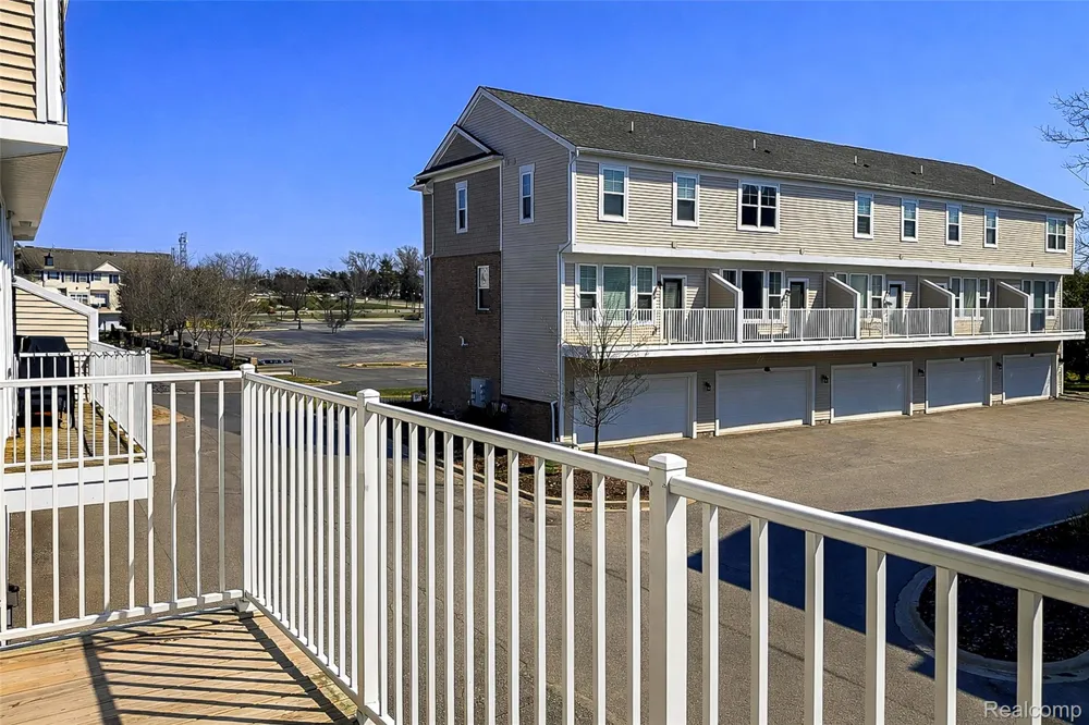 3211 Johanna Ware Wixom City, MI 48393