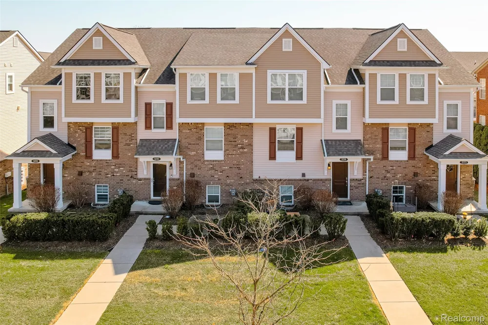 3211 Johanna Ware Wixom City, MI 48393