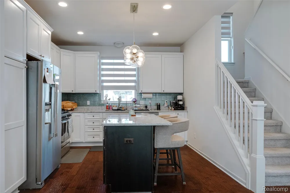 3211 Johanna Ware Wixom City, MI 48393