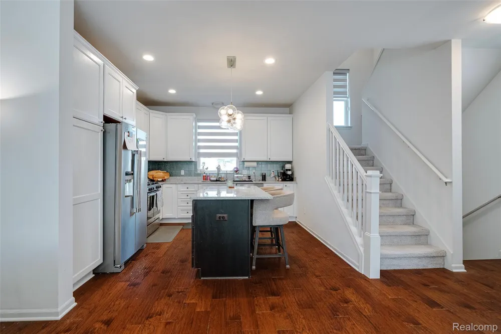 3211 Johanna Ware Wixom City, MI 48393