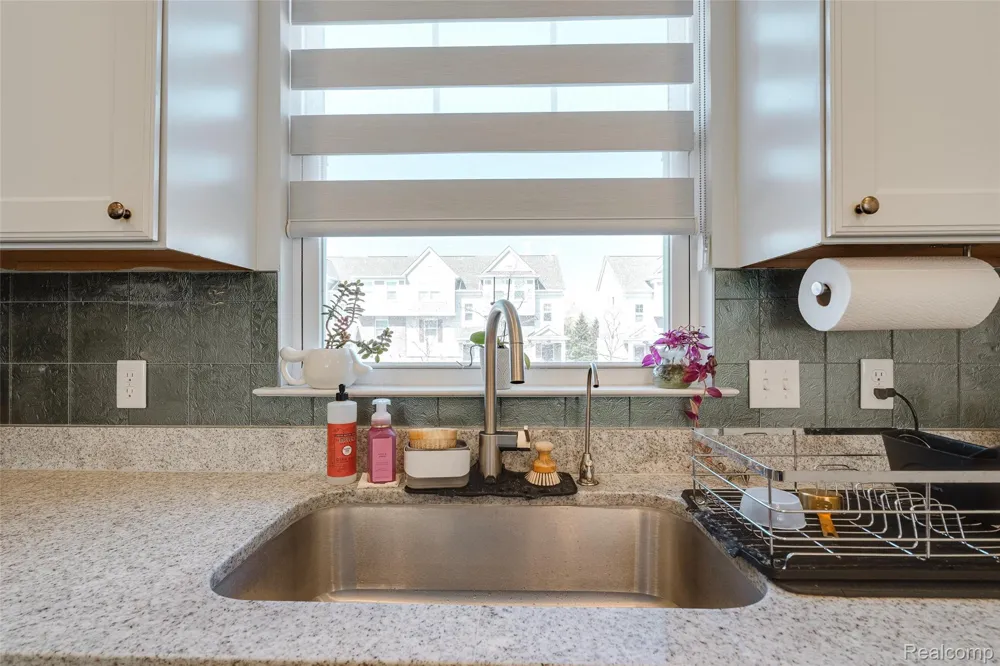 3211 Johanna Ware Wixom City, MI 48393