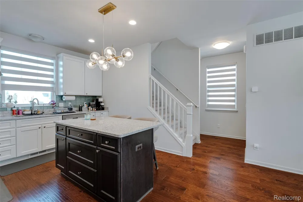 3211 Johanna Ware Wixom City, MI 48393
