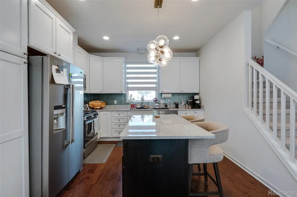 3211 Johanna Ware Wixom City, MI 48393