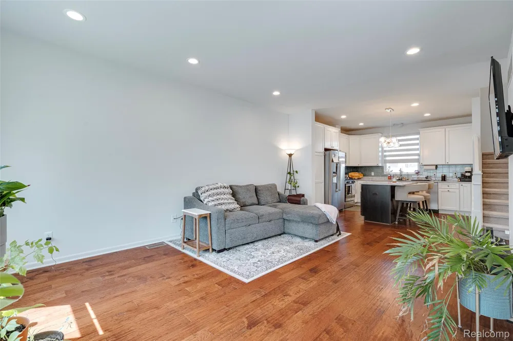 3211 Johanna Ware Wixom City, MI 48393