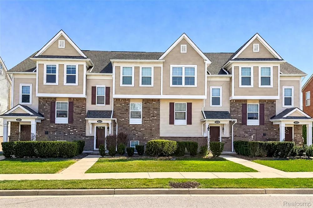 3211 Johanna Ware Wixom City, MI 48393