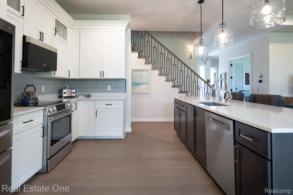 850 Marlayna Drive Oxford Charter Township, MI 48371