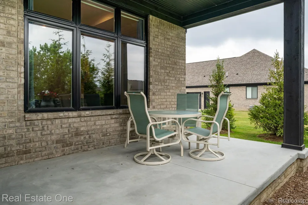 850 Marlayna Drive Oxford Charter Township, MI 48371