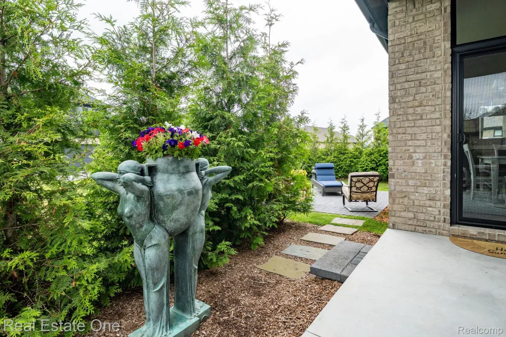 850 Marlayna Drive Oxford Charter Township, MI 48371