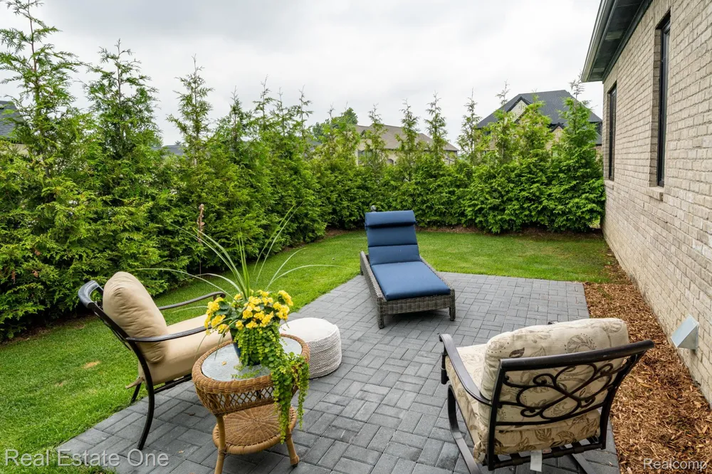 850 Marlayna Drive Oxford Charter Township, MI 48371