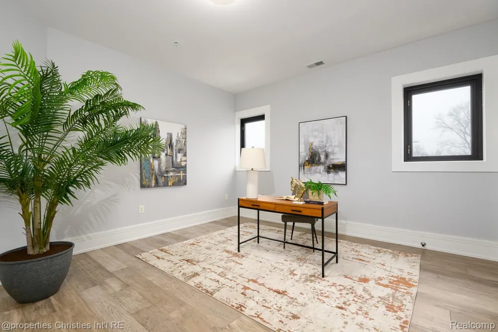 32686 Woodward Avenue #E Royal Oak City, MI 48073