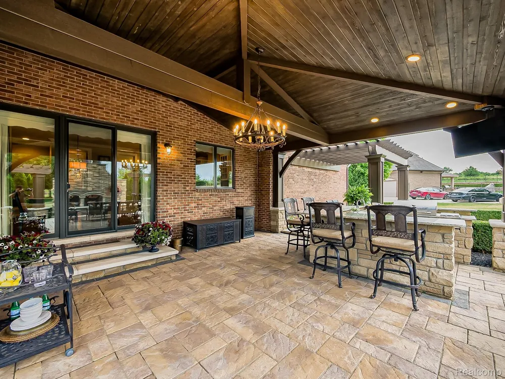 48892 Barola Court Northville City, MI 48167