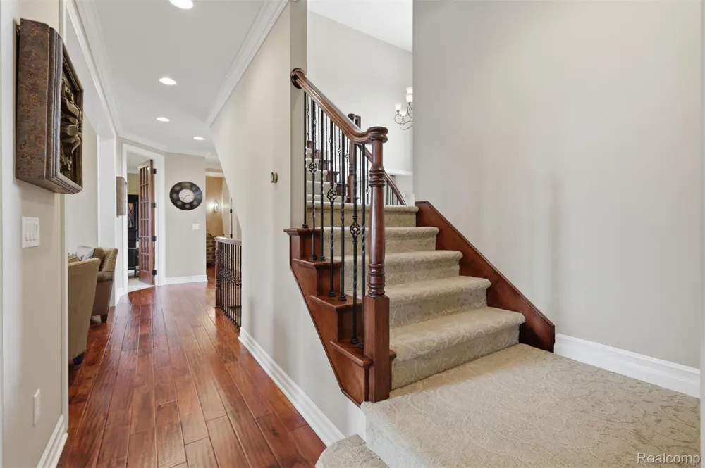 48892 Barola Court Northville City, MI 48167