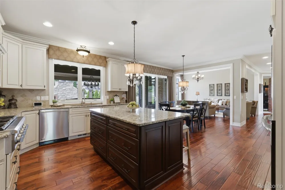 48892 Barola Court Northville City, MI 48167
