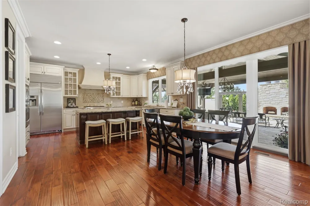 48892 Barola Court Northville City, MI 48167