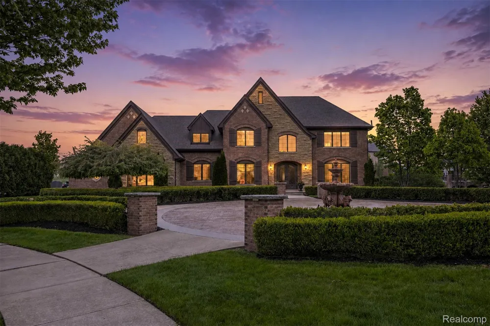 48892 Barola Court Northville City, MI 48167