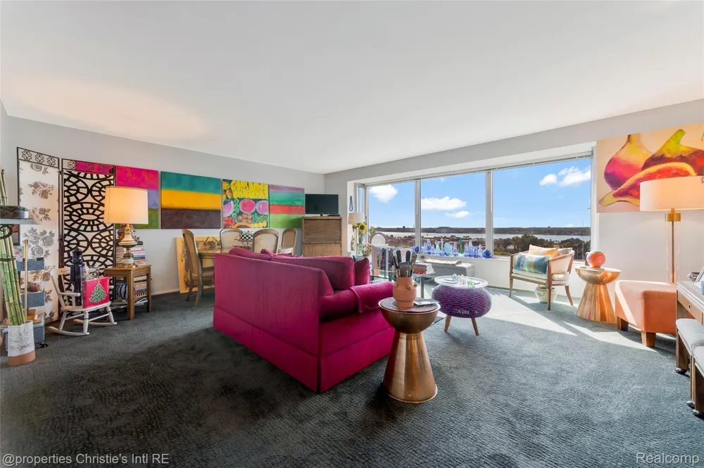 1300 E Lafayette Street #903 Detroit City, MI 48207