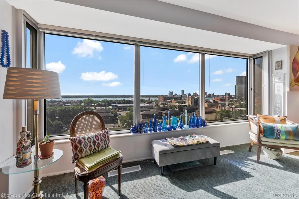 1300 E Lafayette Street #903 Detroit City, MI 48207