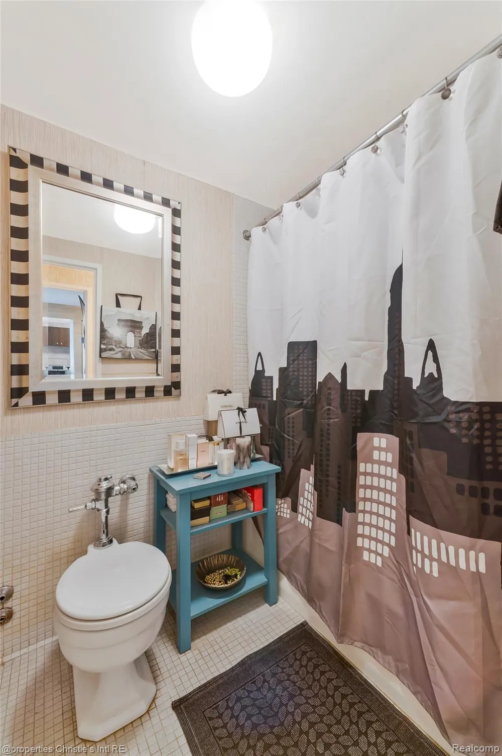1300 E Lafayette Street #903 Detroit City, MI 48207