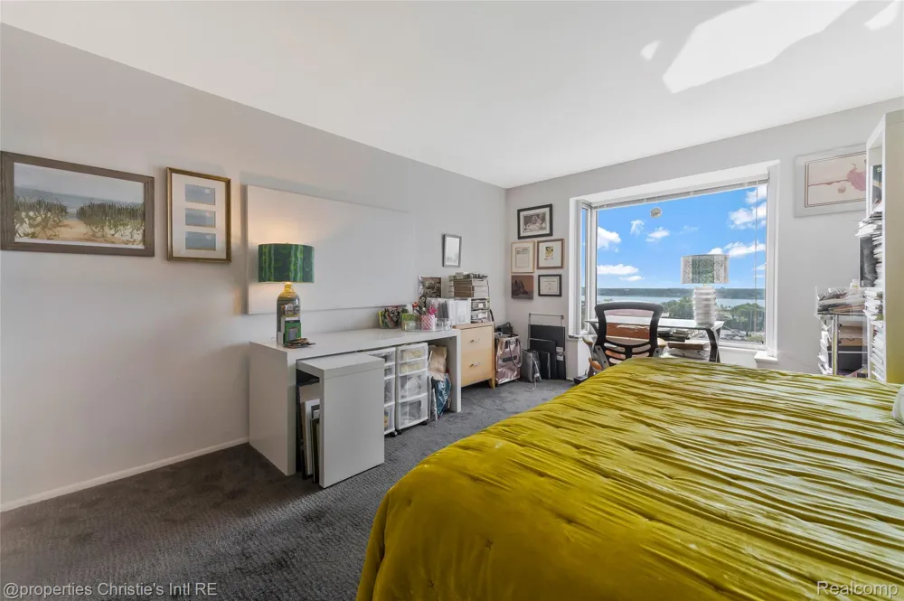 1300 E Lafayette Street #903 Detroit City, MI 48207