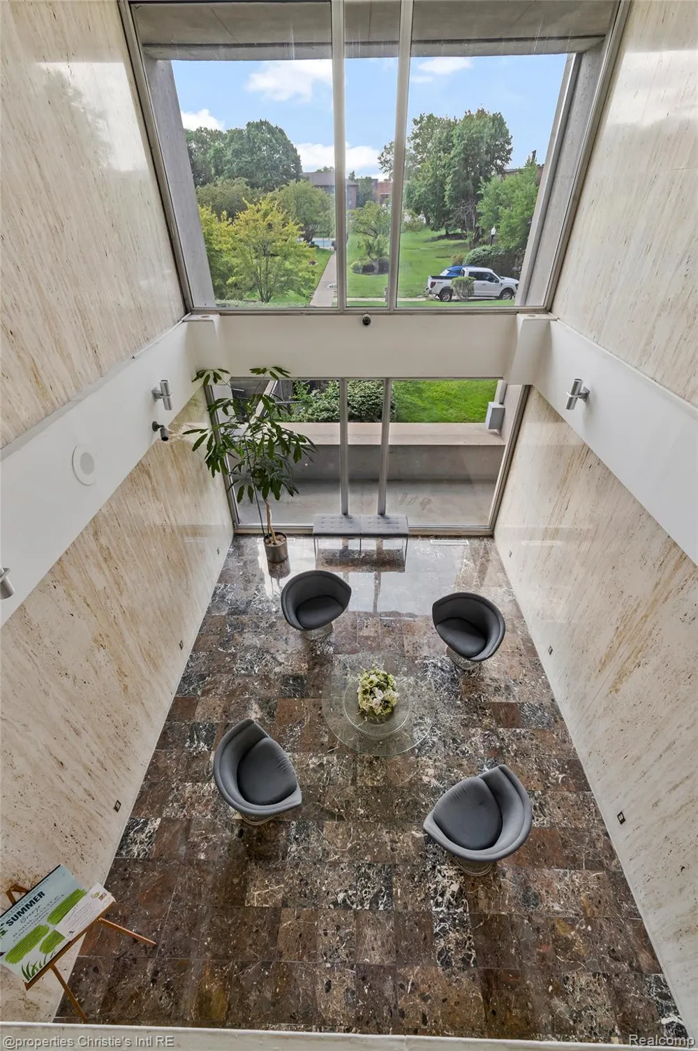 1300 E Lafayette Street #903 Detroit City, MI 48207