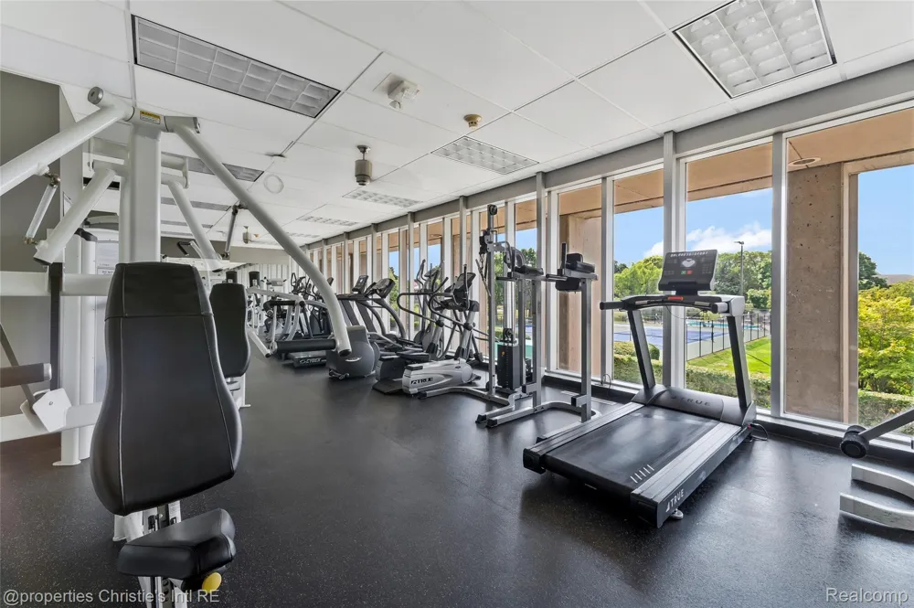 1300 E Lafayette Street #903 Detroit City, MI 48207