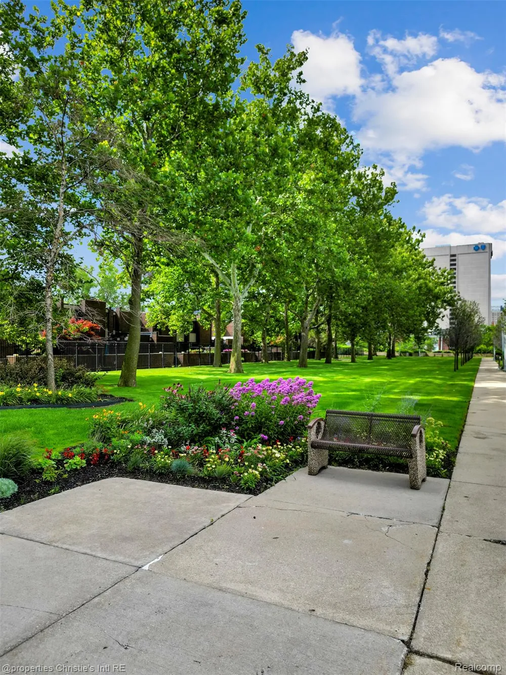 1300 E Lafayette Street #903 Detroit City, MI 48207