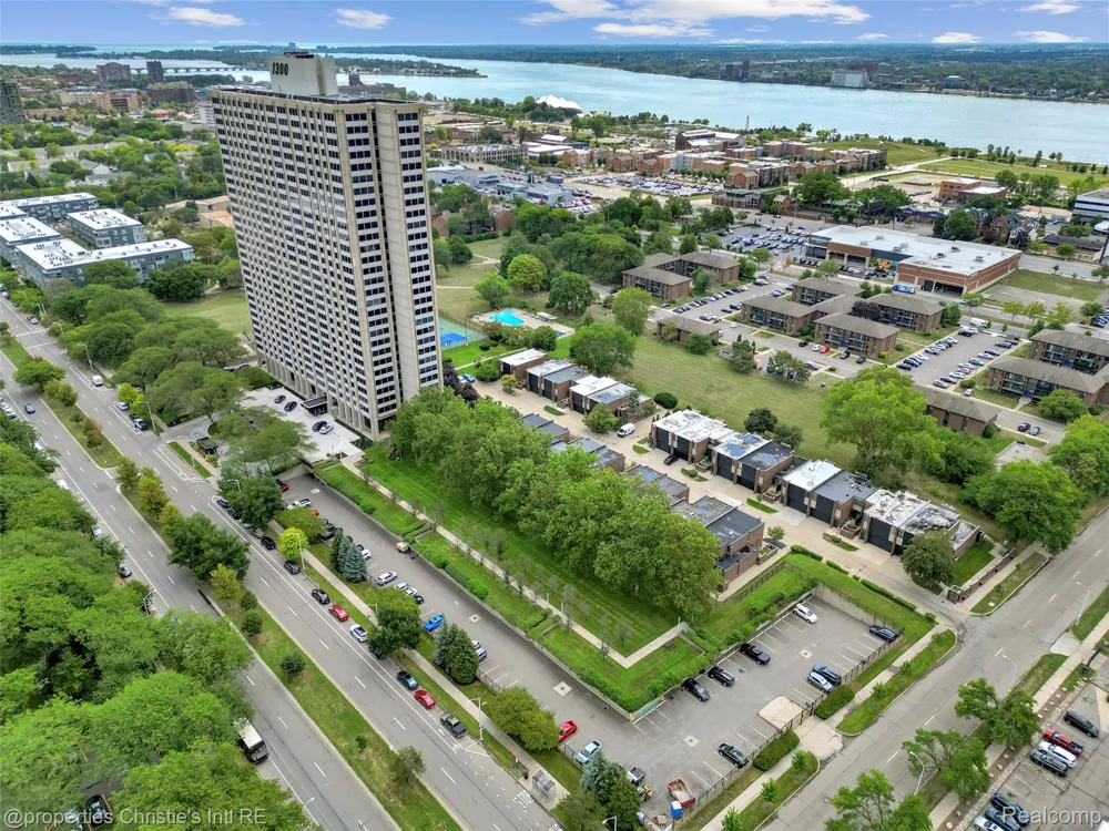 1300 E Lafayette Street #903 Detroit City, MI 48207