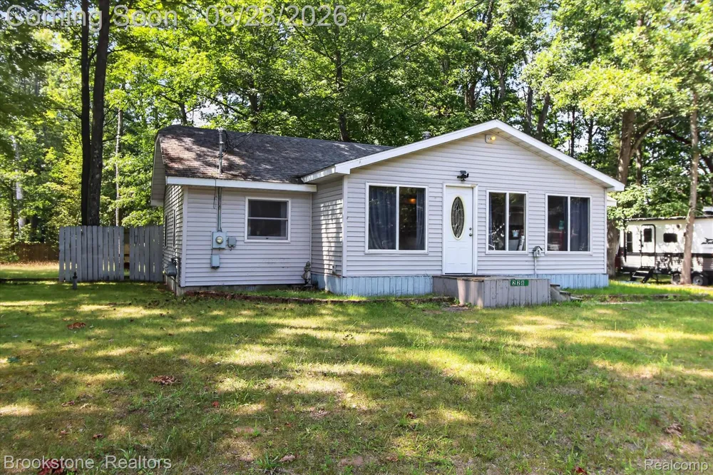 228 Oakdale Drive Denton Township, MI 48651