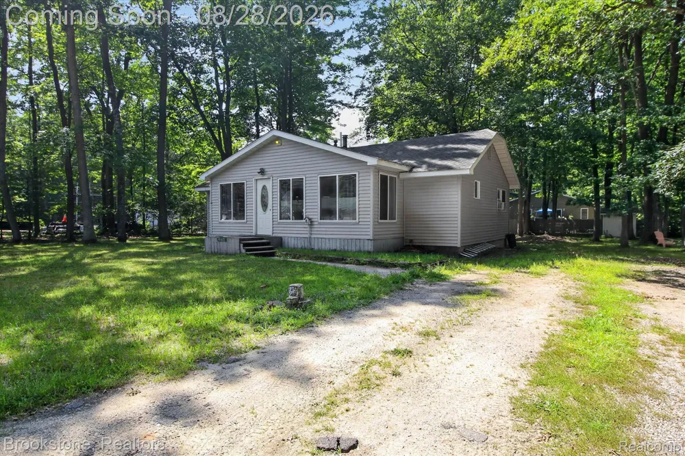 228 Oakdale Drive Denton Township, MI 48651