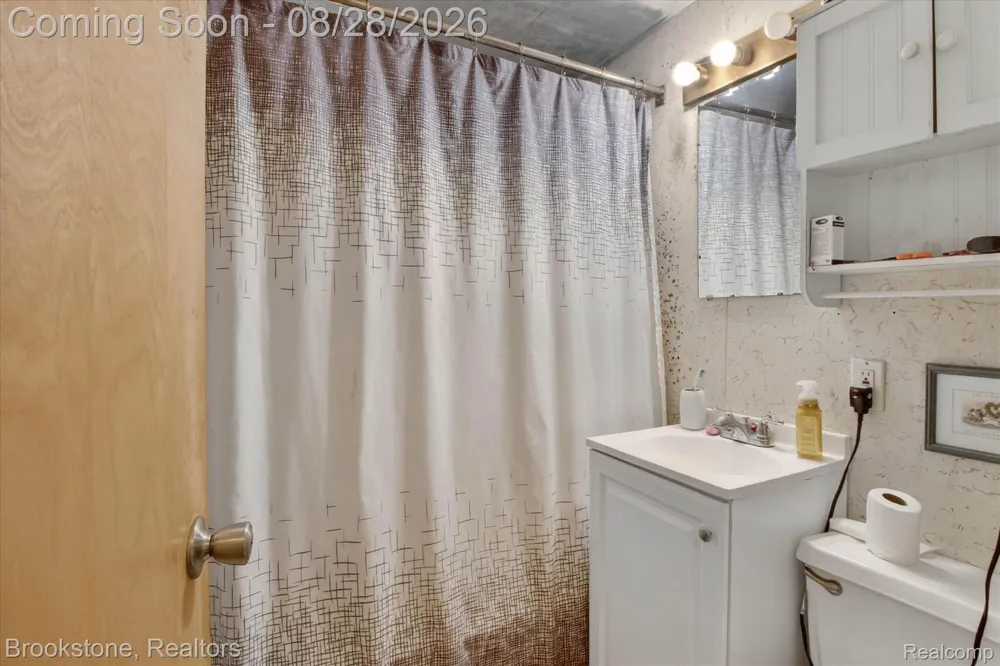 228 Oakdale Drive Denton Township, MI 48651