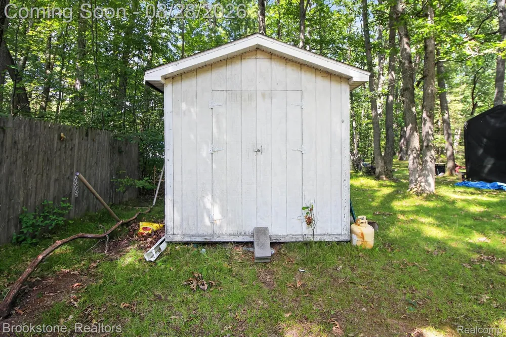 228 Oakdale Drive Denton Township, MI 48651