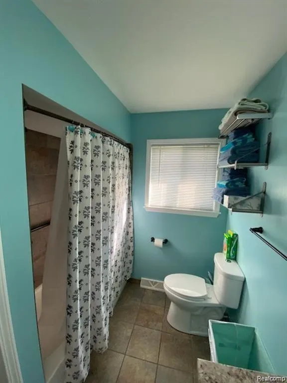 475 CONWAY STREET Walled Lake City, MI 48390