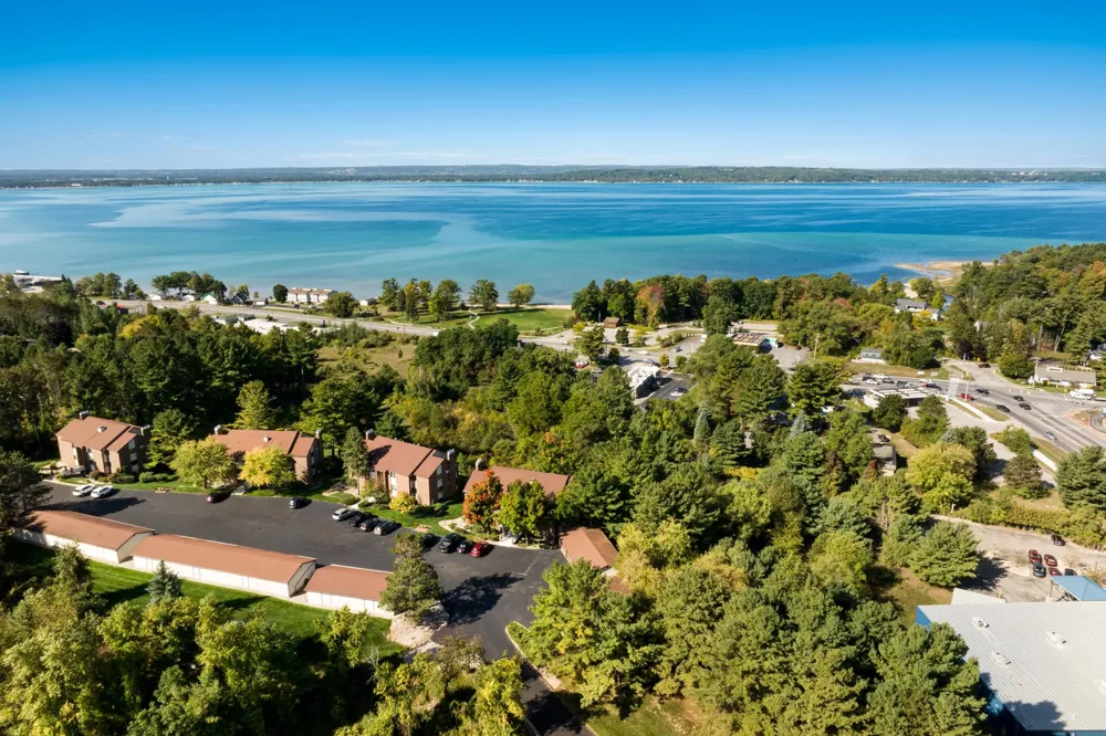 5883 Andorra Drive Acme Township, MI 49690