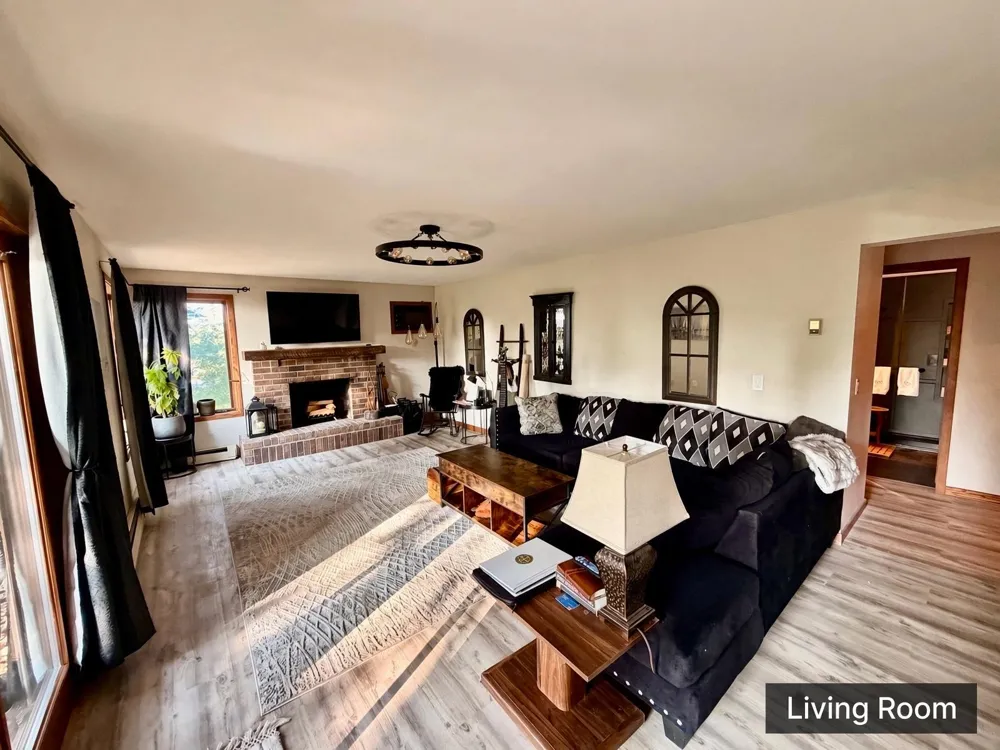 5883 Andorra Drive Acme Township, MI 49690