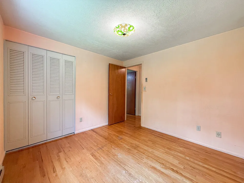 28493 Downey Street Silver Creek Township, MI 49047