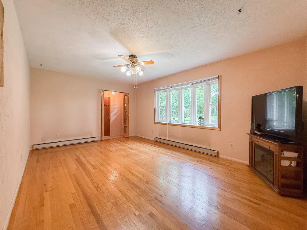 28493 Downey Street Silver Creek Township, MI 49047