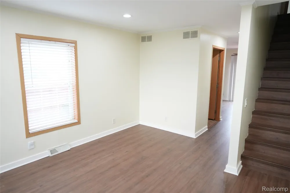 2018 John R Road Troy City, MI 48083